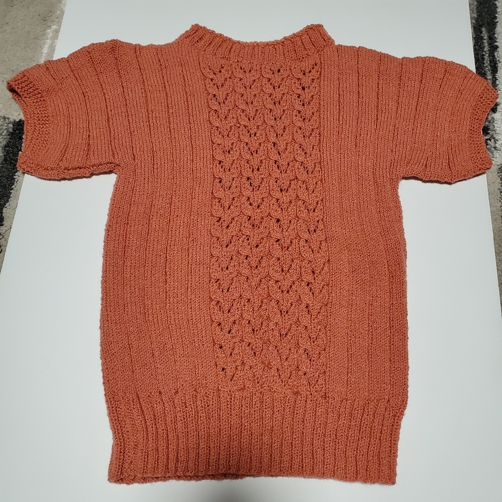 Knit short sleeve top